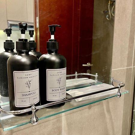 Verdela Pollux Meisterstadt Batam Apartement Exteriör bild