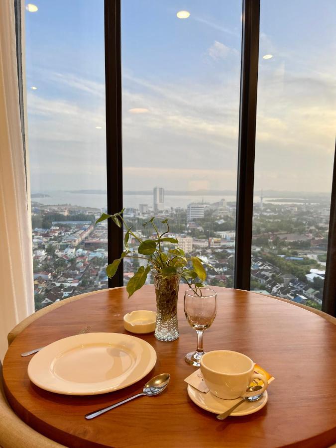 Verdela Pollux Meisterstadt Batam Apartement Exteriör bild