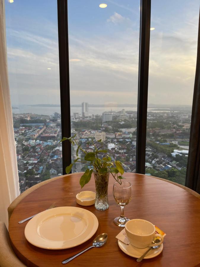 Verdela Pollux Meisterstadt Batam Apartement Exteriör bild
